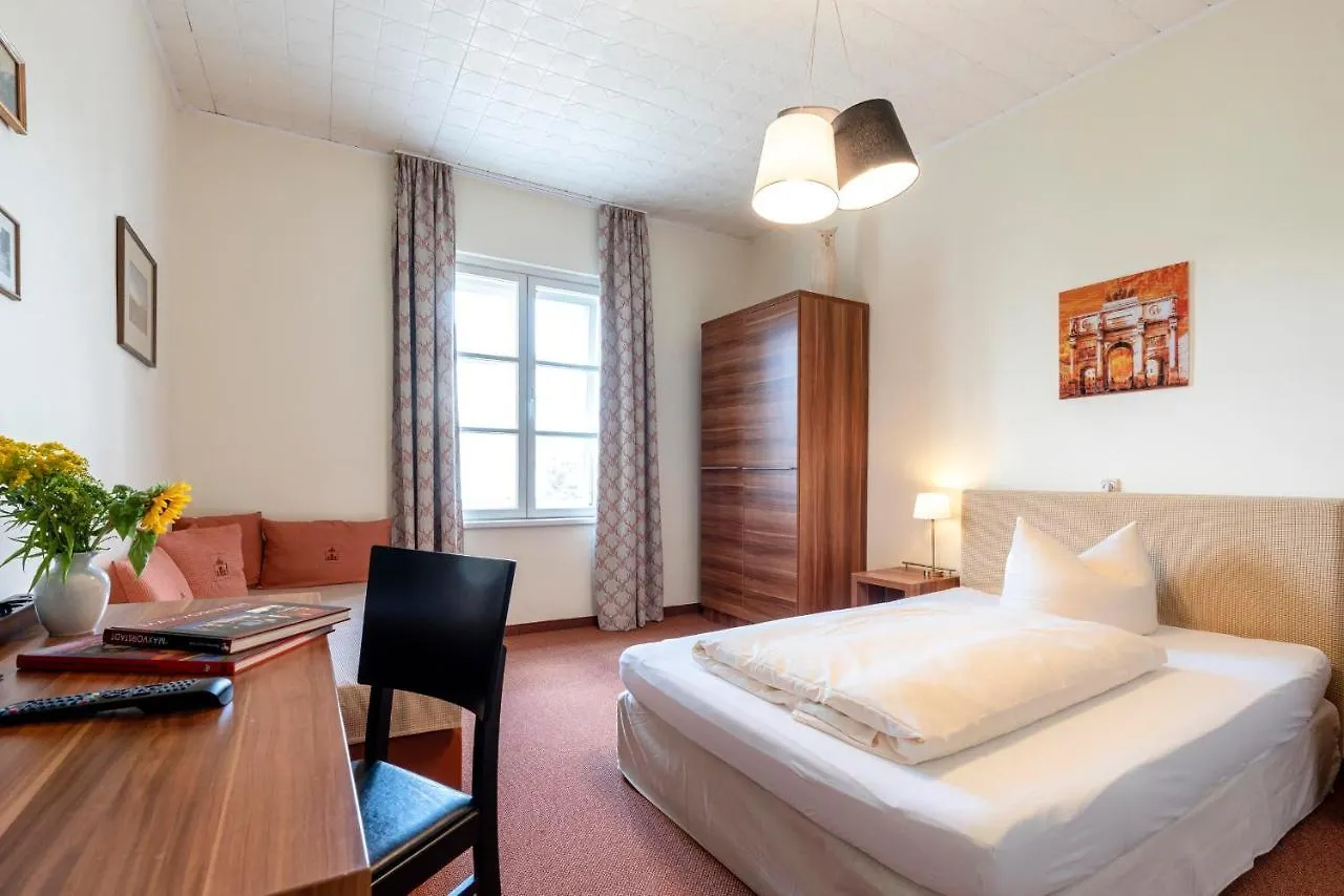 Affittacamere Hotel-Pension Am Siegestor Monaco di Baviera