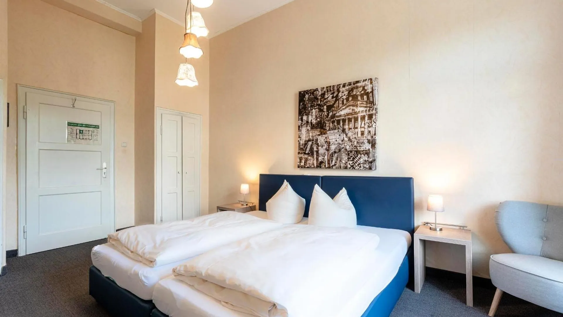 Hotel-Pension Am Siegestor München