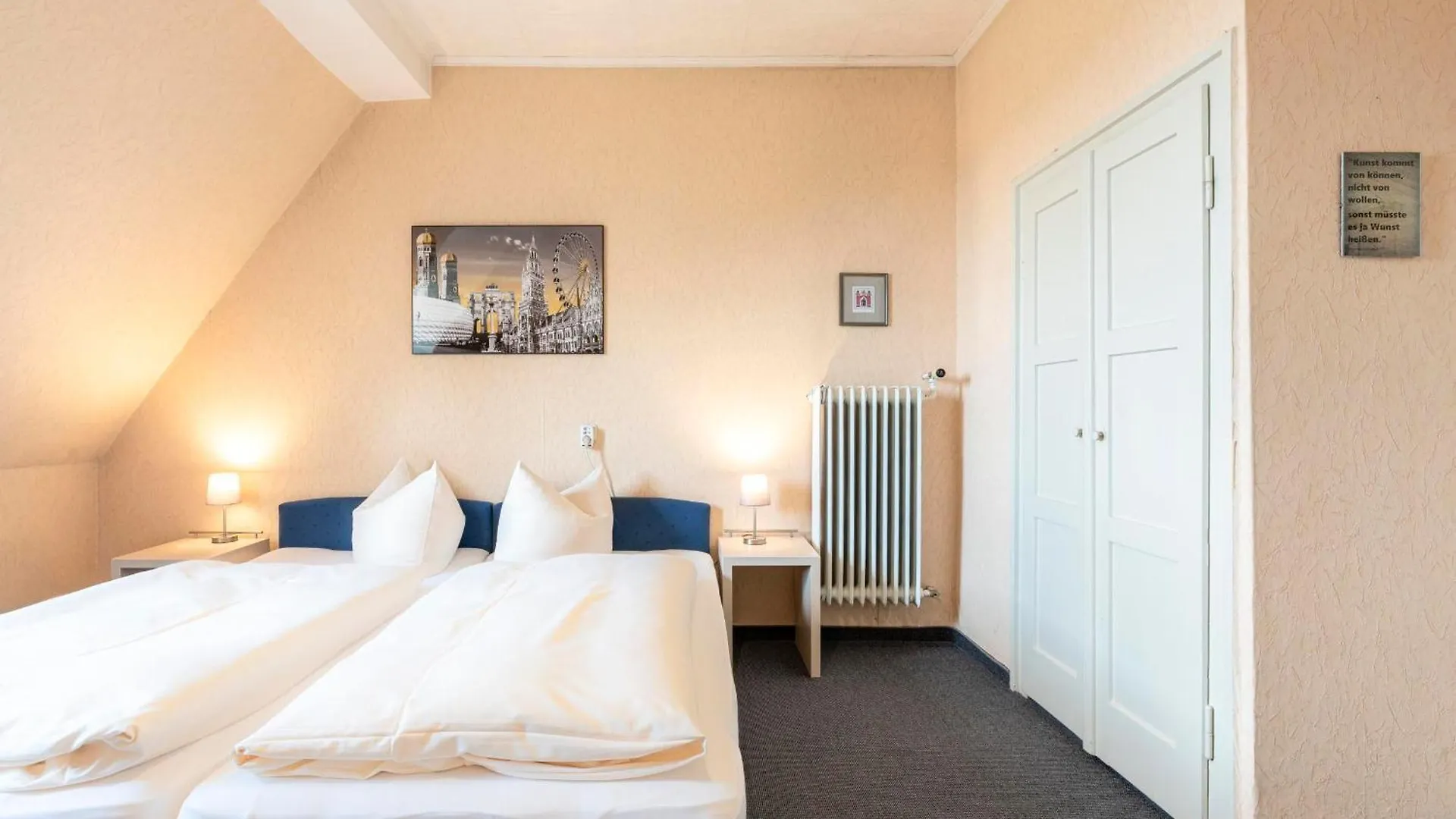 Hotel-Pension Am Siegestor München
